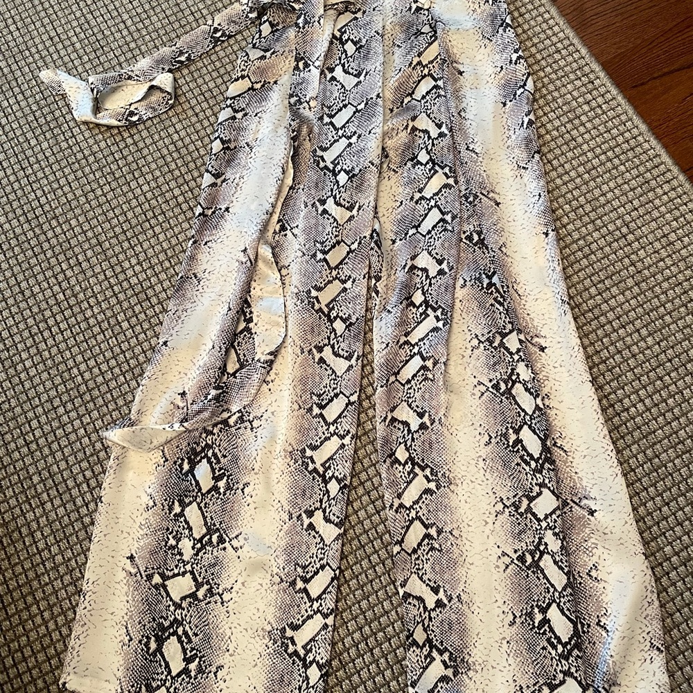 Silk wide leg snakeskin print pant with side zip